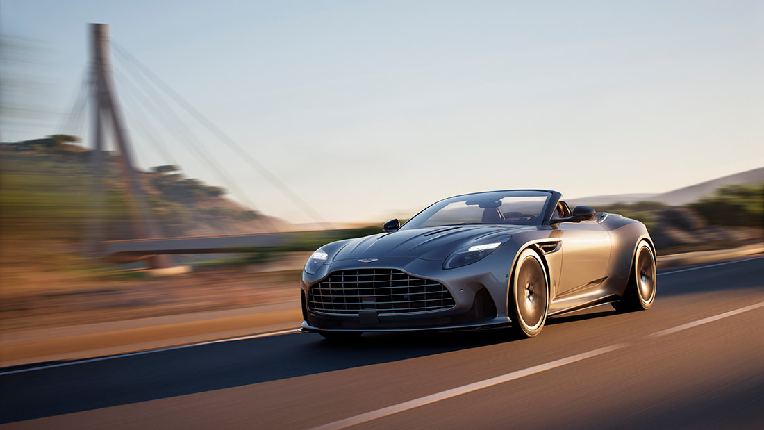 Aston Martin DB12 Volante 2024