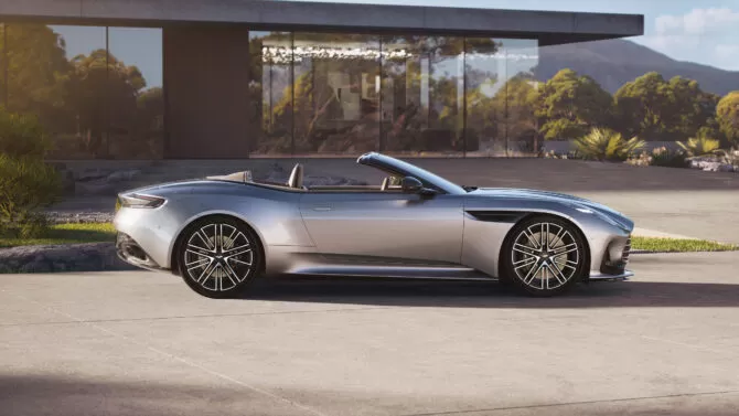 Aston Martin DB12 Volante 2024
